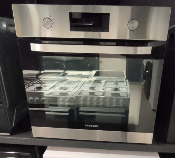 Four encastrable Samsung