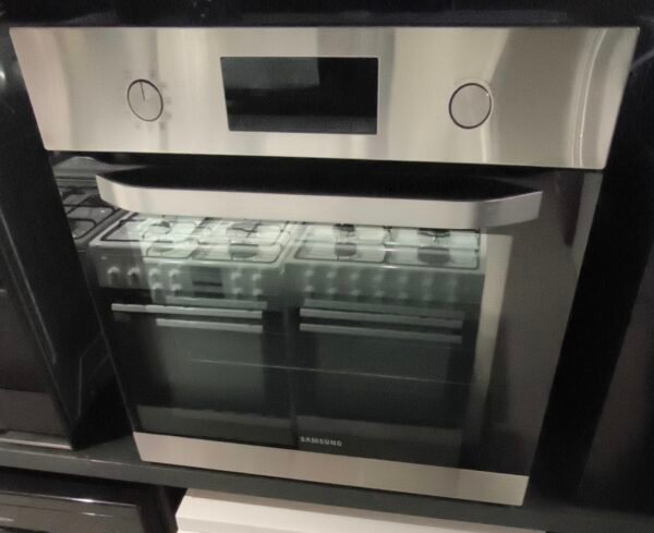 Four encastrable Samsung