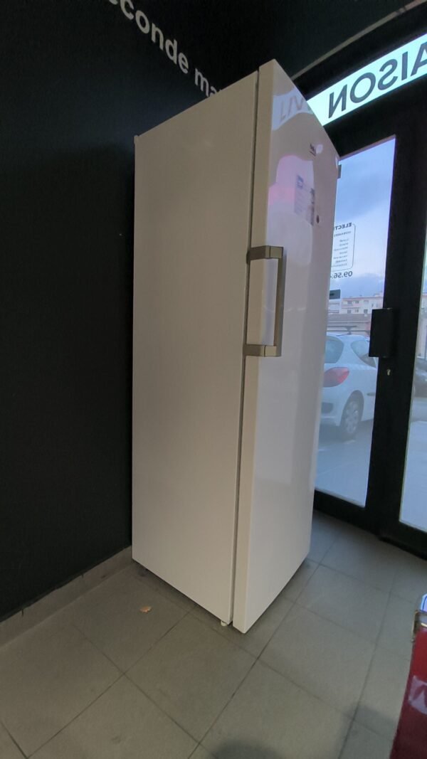Snapchat-1905285654 congélateur armoire beko