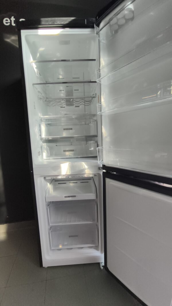 Réfrigérateur Whirlpool noir