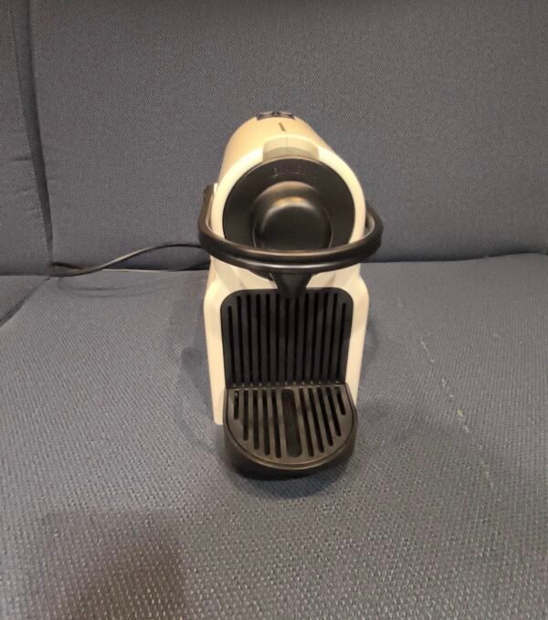 Cafetière Nespresso blanche
