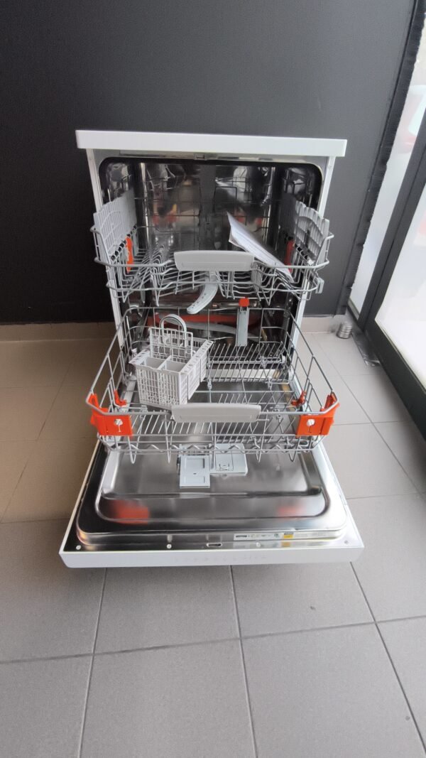 Lave vaisselle Hotpoint Ariston blanc