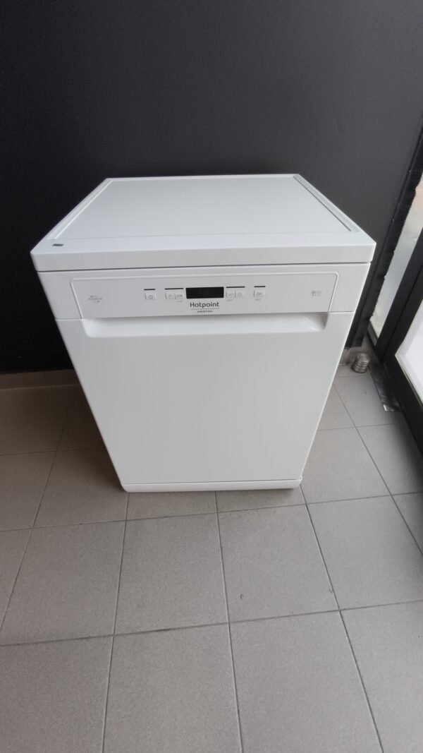 Lave vaisselle Hotpoint Ariston blanc