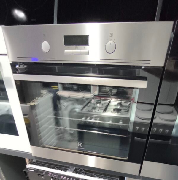 IMG_20260515_171158 Four encastrable Electrolux