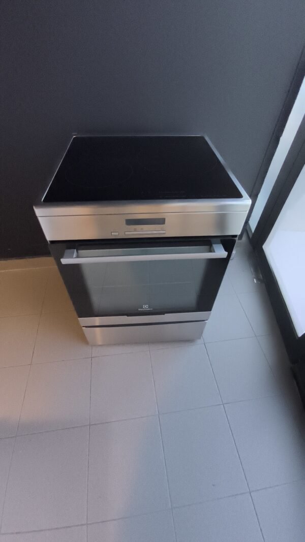 Cuisinière induction Electrolux