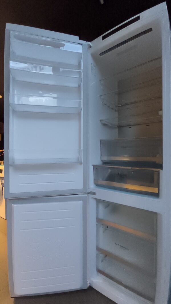 Réfrigérateur LG blanc