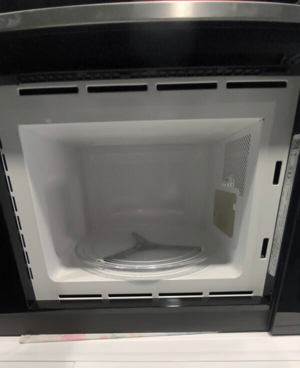IMG_20260605_163815 Micro onde encastrable Electrolux