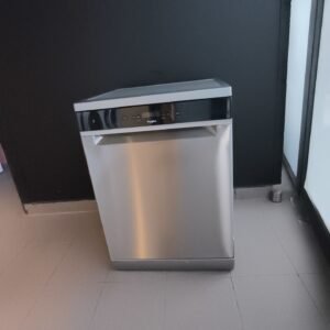 Lave vaisselle Whirlpool gris