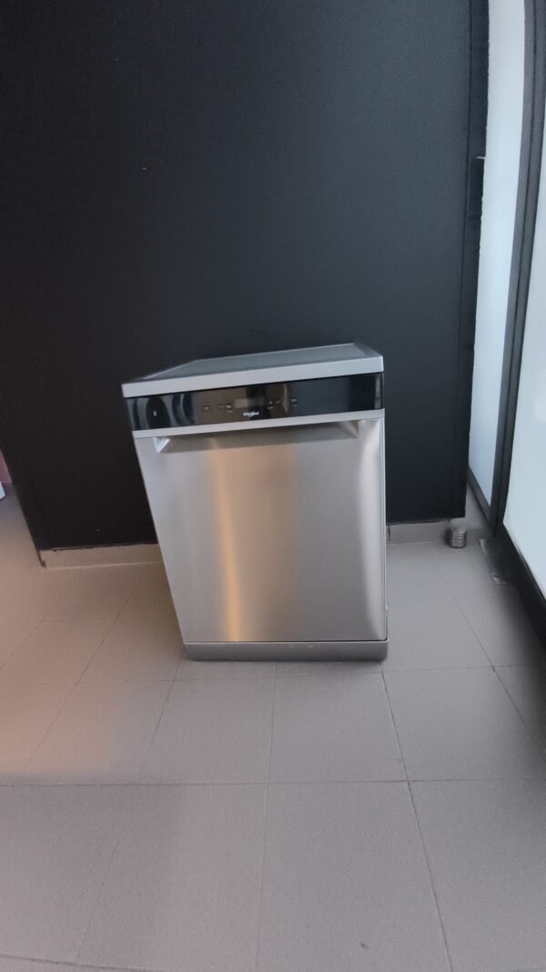 Lave vaisselle Whirlpool gris