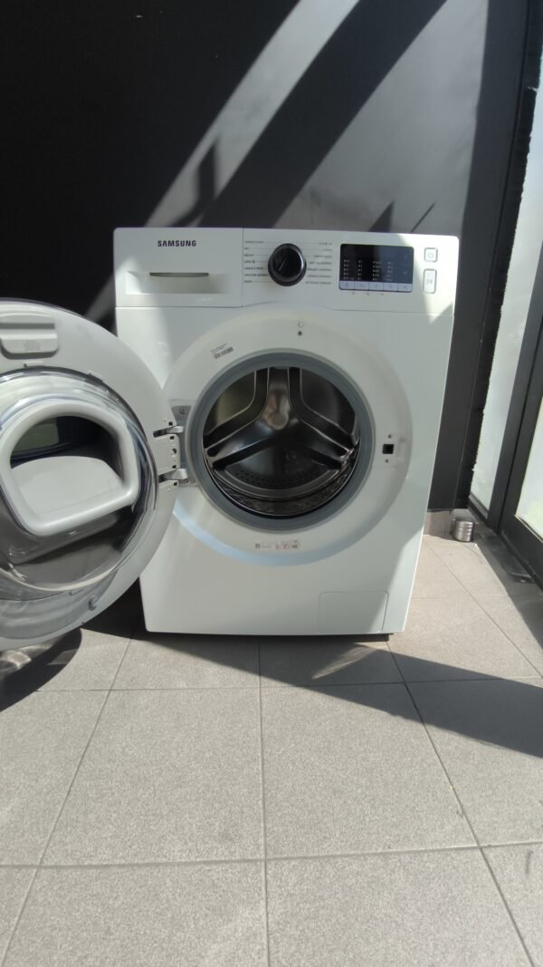 Snapchat-1746914610 Lave linge Samsung compact 8 kilo
