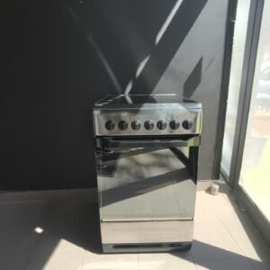 Cuisinière vitrocéramique Indesit 50 cm de largeur