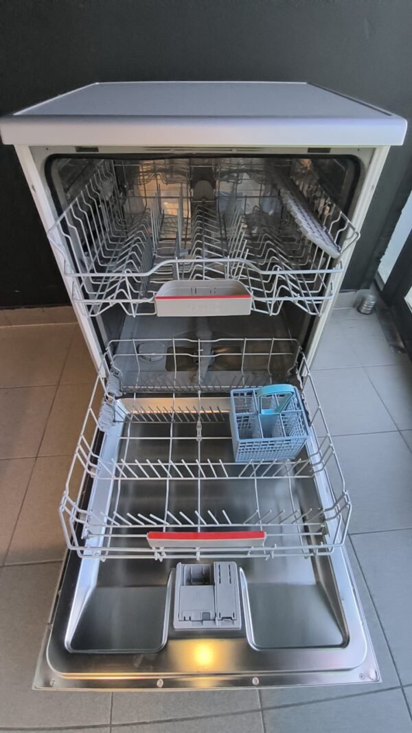 Lave vaisselle Bosch série 4 inox serenity