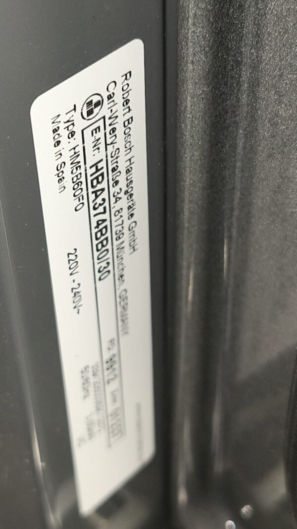 Four encastrable Bosch noir pyrolyse