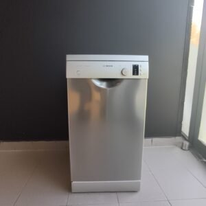 Lave vaisselle Bosch inox 45 cm de largeur