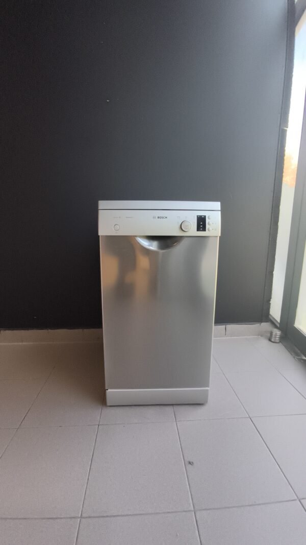 Lave vaisselle Bosch inox 45 cm de largeur