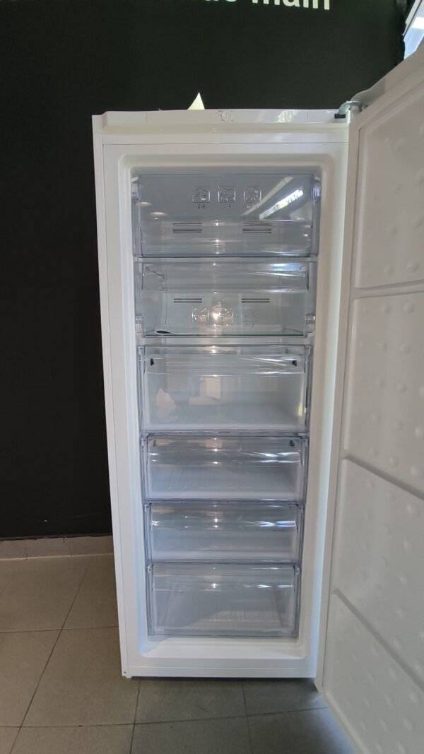 Congélateur armoire Beko