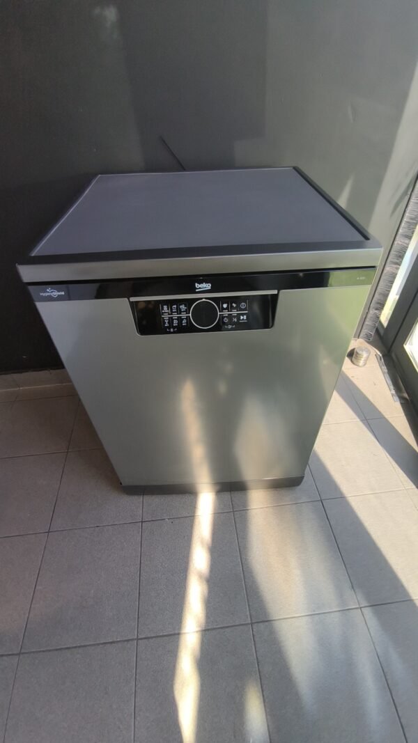 Lave vaisselle beko gris Manhattan